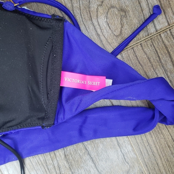 Euc Victoria secret medium bikini top - Picture 3 of 4